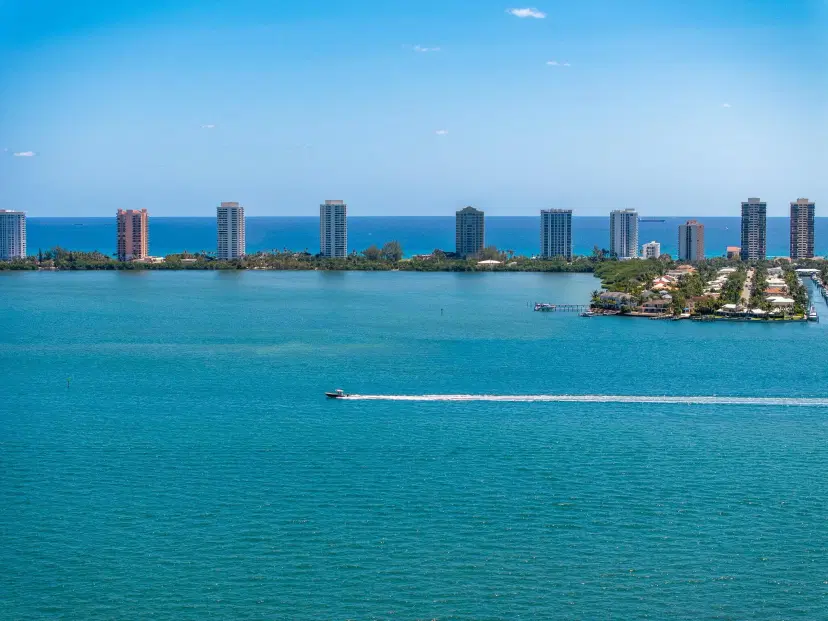 Picture of 401 Lake Shore Drive 504, Lake Park FL 33403