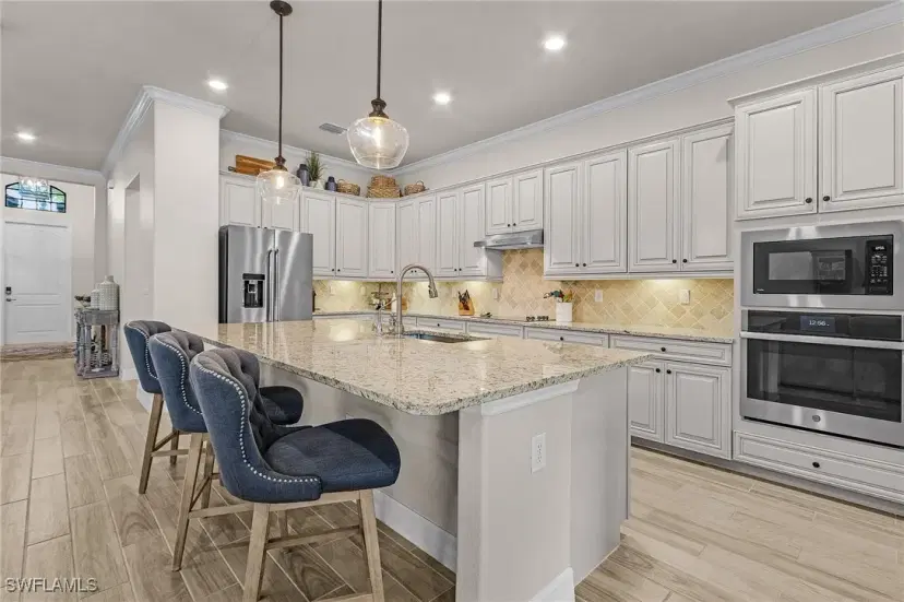 Picture of 10565 Pistoia Dr, Fort Myers FL 33913