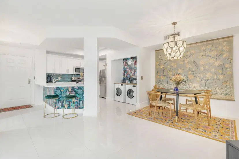 Picture of 630 S Sapodilla Avenue 110, West Palm Beach FL 33401