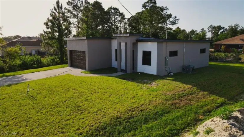 Picture of 3013 4Th St Sw, Lehigh Acres FL 33976