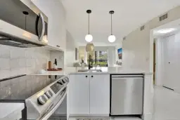 Picture of 2228 N Cypress Bend Dr 210, Pompano Beach, FL 33069