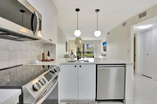 Picture of 2228 N Cypress Bend Dr 210, Pompano Beach FL 33069