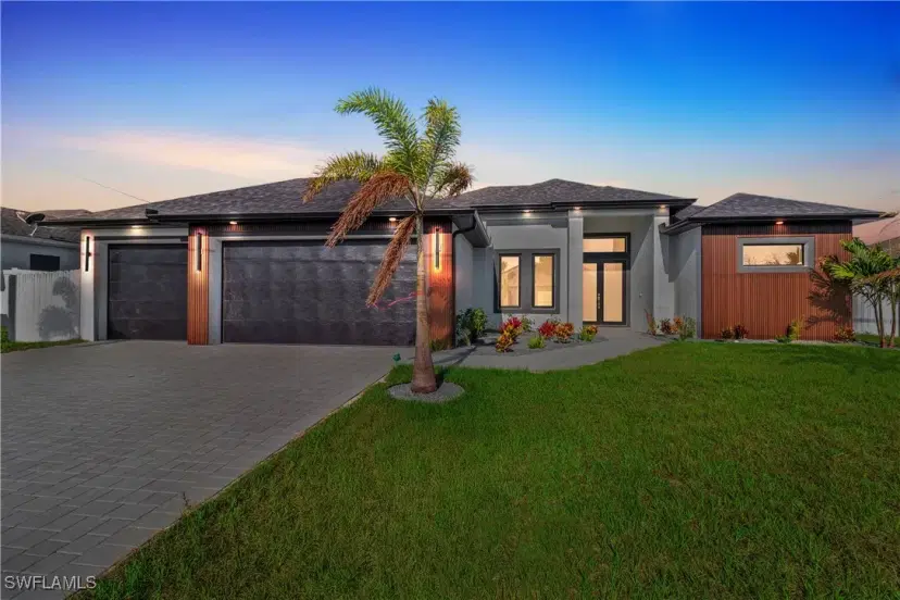 Picture of 1040 NE 11Th Ave, Cape Coral FL 33909