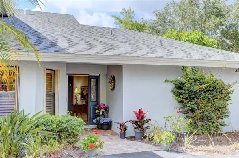 Picture of 405 Courtside Dr D105, Naples FL 34105