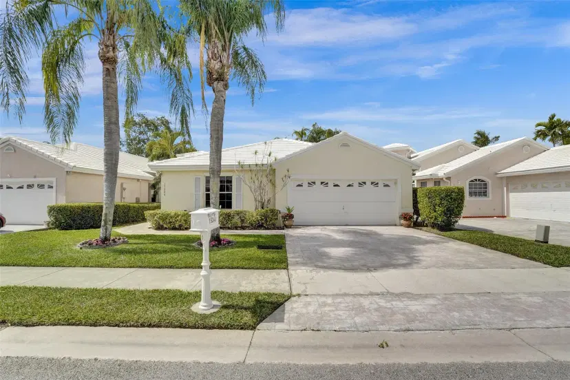 Picture of 15240 Wilshire Way, Pembroke Pines FL 33027