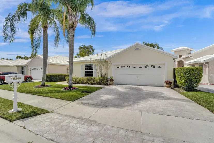 Picture of 15240 Wilshire Way, Pembroke Pines FL 33027