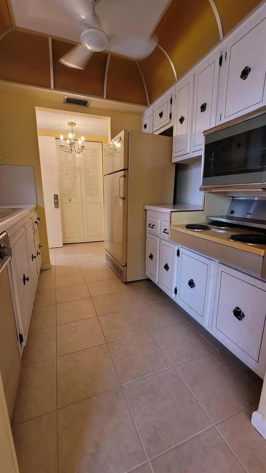 Picture of 22 Golfs Edge A, West Palm Beach, FL 33417