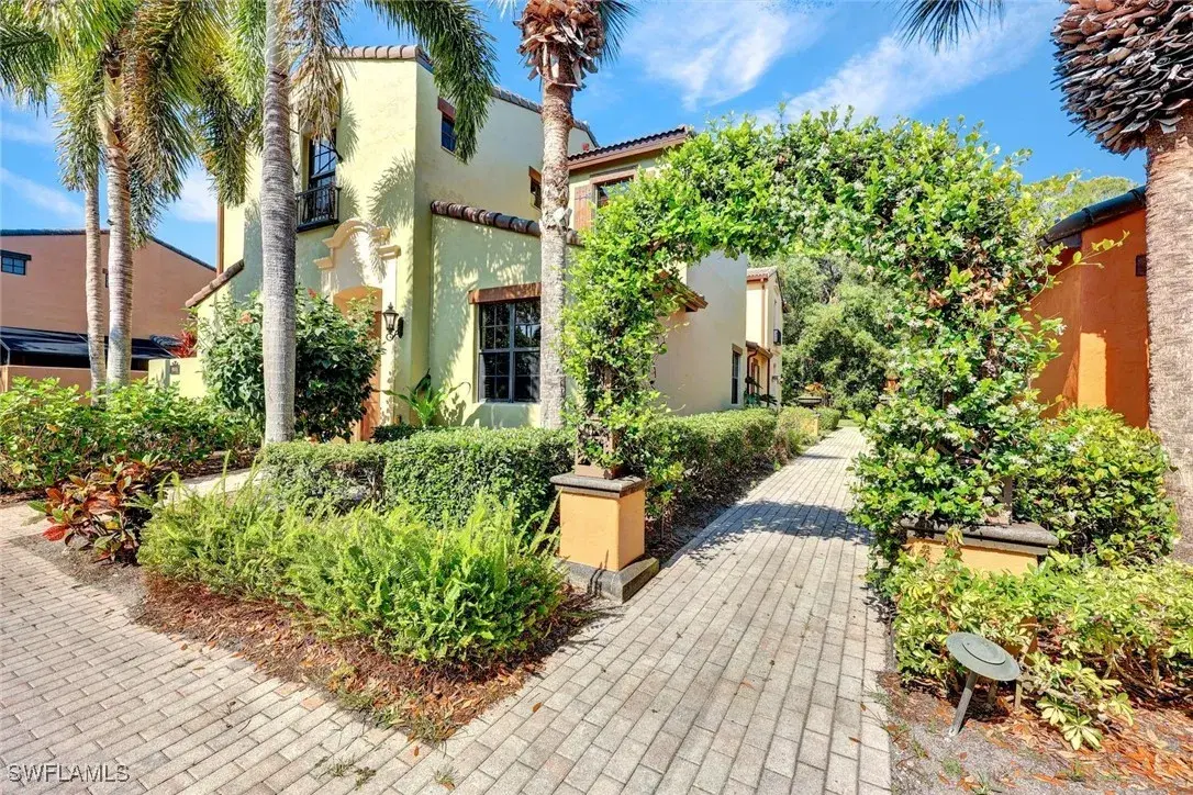Picture of 9145 Chula Vista ST 13004, Naples, FL 34113