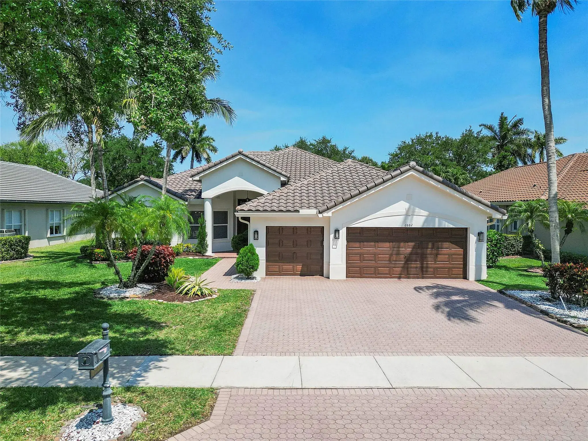 Picture of 6882 NW 108Th Ave, Parkland, FL 33076