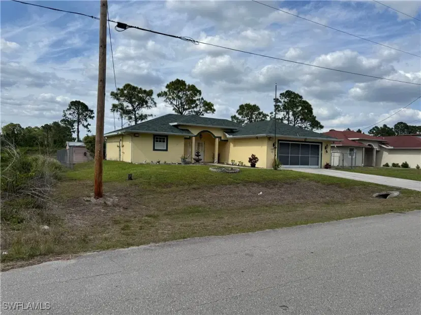 Picture of 1127 Foggia St E, Lehigh Acres FL 33974