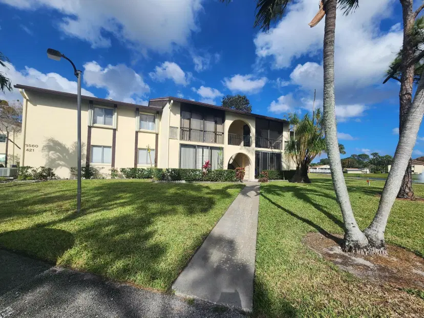 Picture of 3560 Lazy Pine Way B-1, Greenacres FL 33463