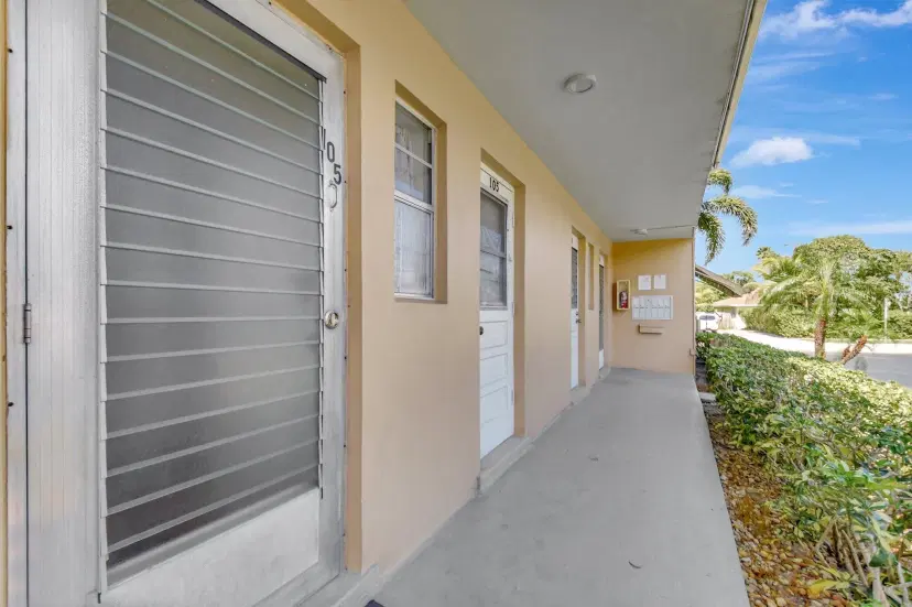 Picture of 2222 NE 1St Way 105, Boynton Beach FL 33435