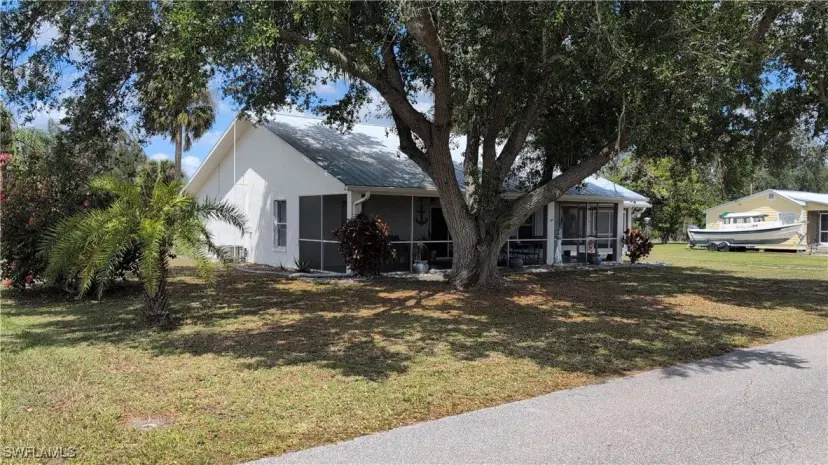 Picture of 1159 Lock Ln, Moore Haven FL 33471
