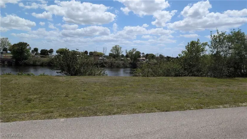 Picture of 1159 Lock Ln, Moore Haven FL 33471