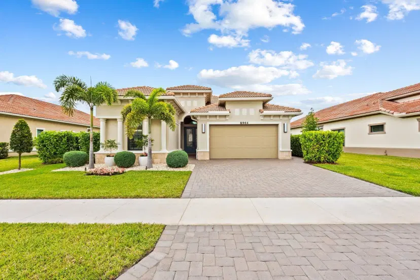 Picture of 8944 Bastille Circle E, Parkland FL 33076