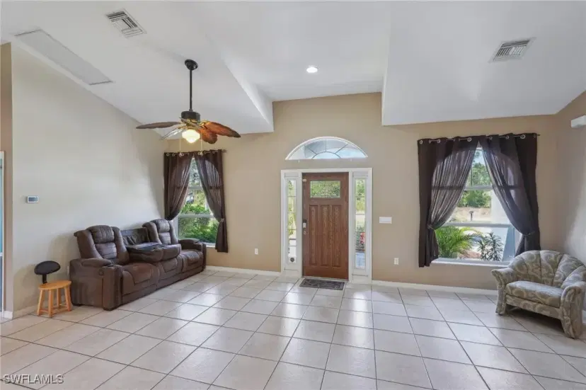 Picture of 337 Columbus Blvd S, Lehigh Acres FL 33974