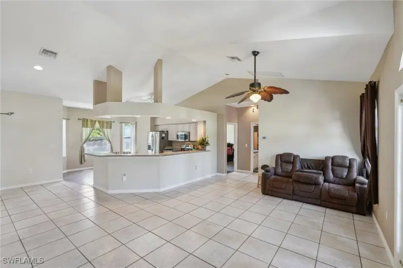 Picture of 337 Columbus Blvd S, Lehigh Acres FL 33974