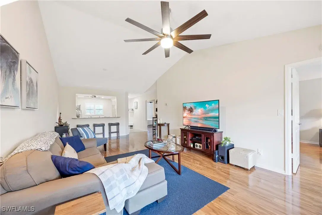 Picture of 733 Landover Ct 203, Naples, FL 34104