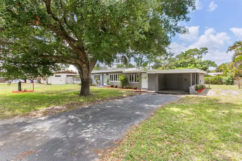 Picture of 2709 NE 1St Ave, Wilton Manors FL 33334