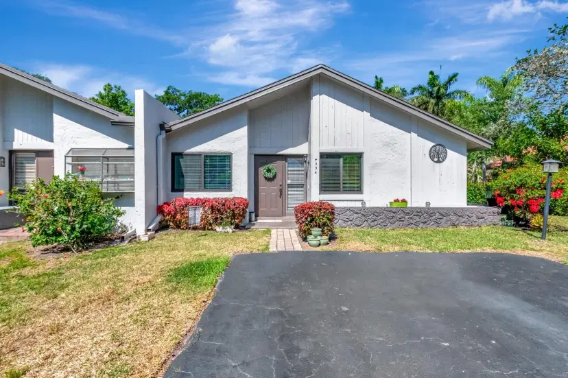 Picture of 4336 Palm Forest Dr S, Delray Beach FL 33445