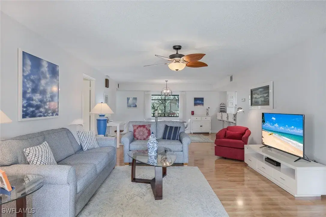Picture of 1609 Spoonbill Ln B, Naples, FL 34105