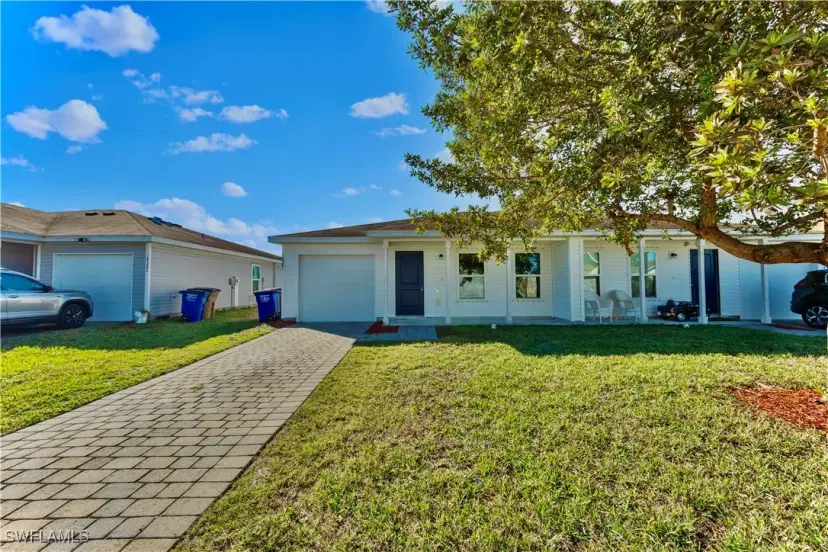 Picture of 18281 Gibraltar Ln, Lehigh Acres FL 33936