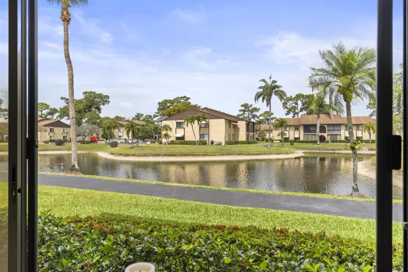Picture of 213 Pine Hov Circle B-1, Greenacres FL 33463