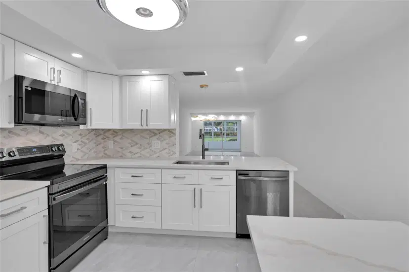 Picture of 2001 Granada Dr L1, Coconut Creek FL 33066