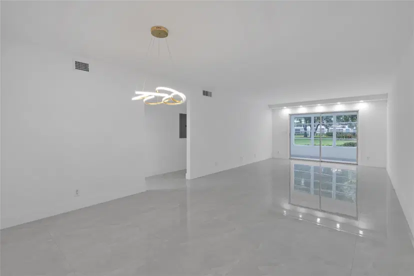 Picture of 2001 Granada Dr L1, Coconut Creek FL 33066