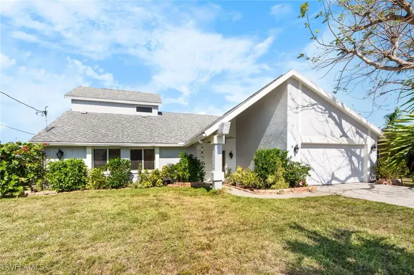 Picture of 1416 SE 11Th Pl, Cape Coral FL 33990