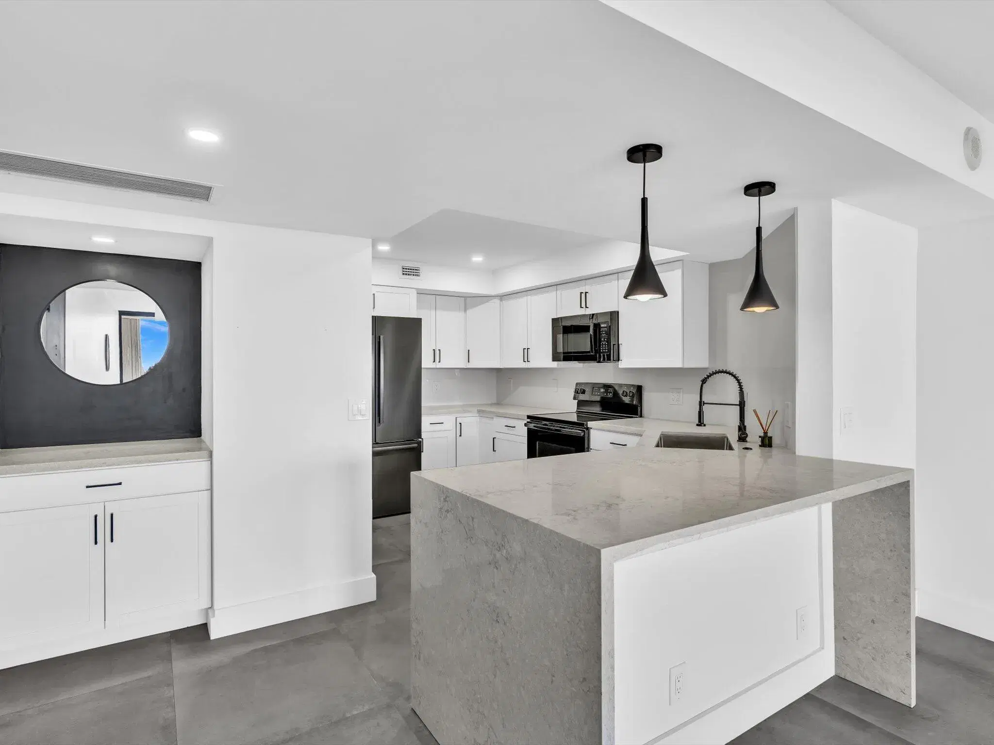 Picture of 2425 Presidential Way 1101, West Palm Beach, FL 33401