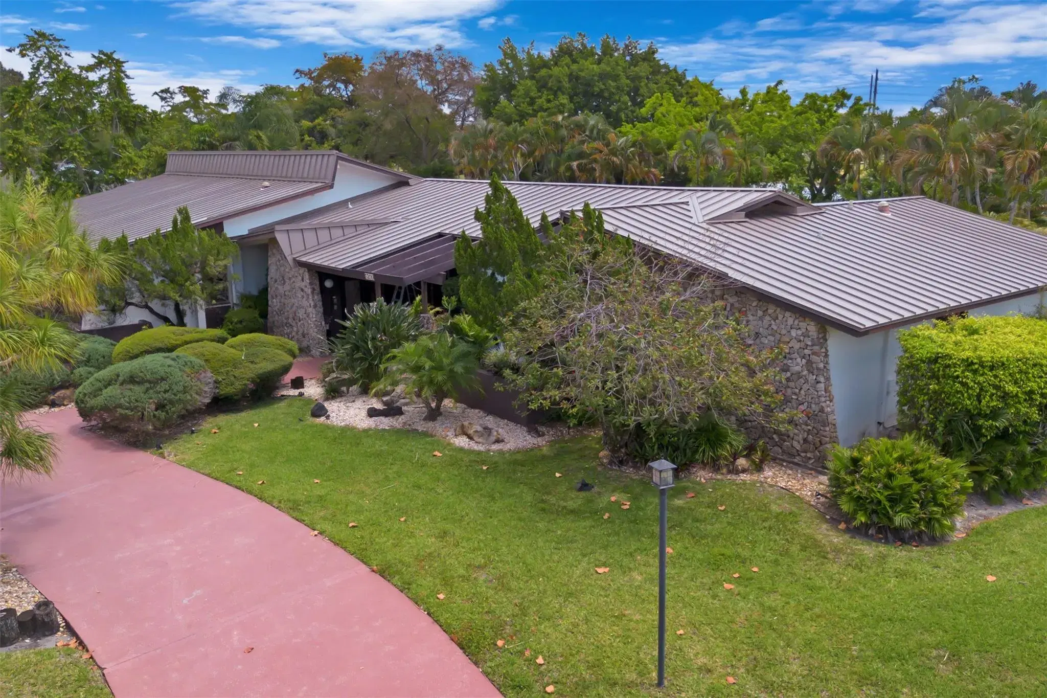 Picture of 5200 Woodlands Bl, Tamarac, FL 33319