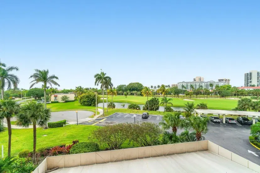 Picture of 1900 Consulate Place 205, West Palm Beach FL 33401