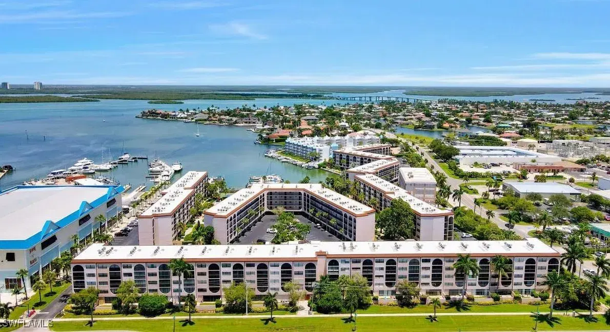 Picture of 1024 Anglers Cv C403, Marco Island, FL 34145