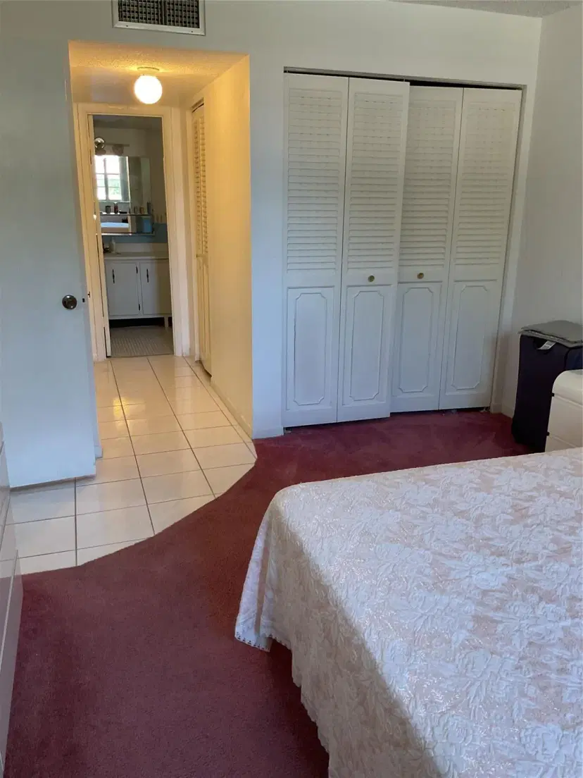 Picture of 3050 Holiday Springs Blvd 111, Margate FL 33063
