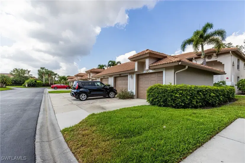 Picture of 8055 Tiger Cv 6, Naples FL 34113