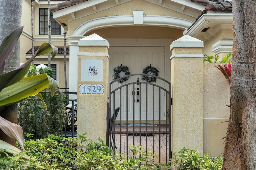 Picture of 1529 Passion Vine Cir 3-4, Weston FL 33326