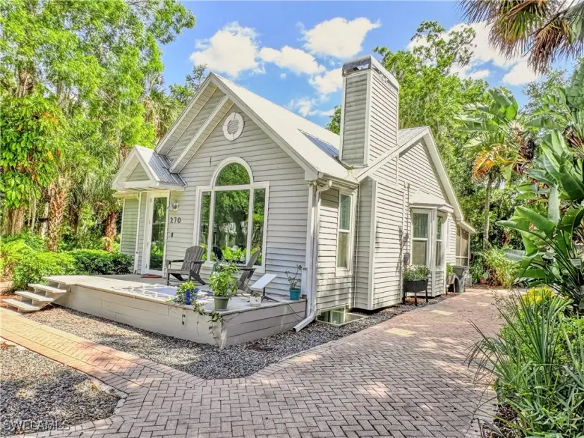 Picture of 270 River Oaks Dr, Labelle FL 33935