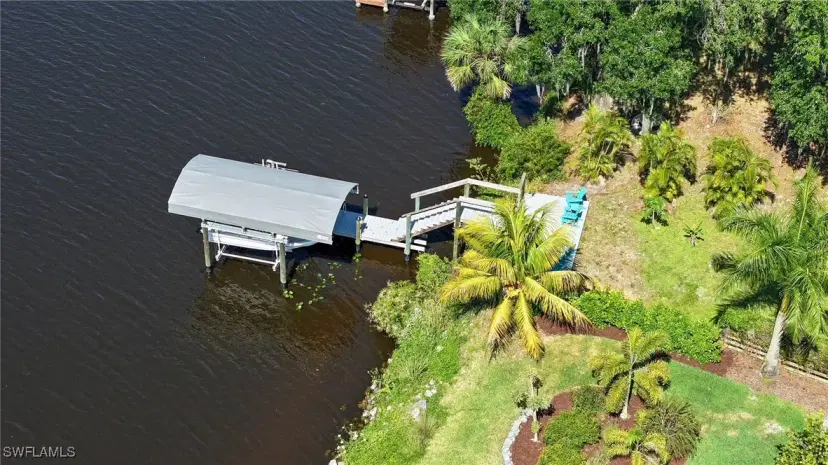 Picture of 270 River Oaks Dr, Labelle FL 33935