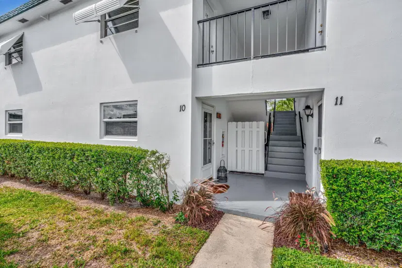 Picture of 3210 Meridian Way S 10, Palm Beach Gardens FL 33410