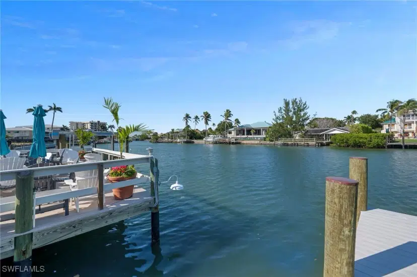 Picture of 1950 Gulf Shore Blvd N 101, Naples FL 34102