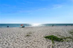 Picture of 1950 Gulf Shore Blvd N 101, Naples, FL 34102