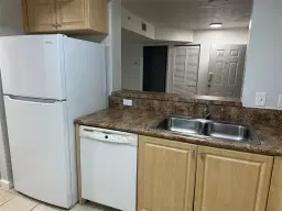 Picture of 529 E Sheridan St 108, Dania Beach, FL 33004