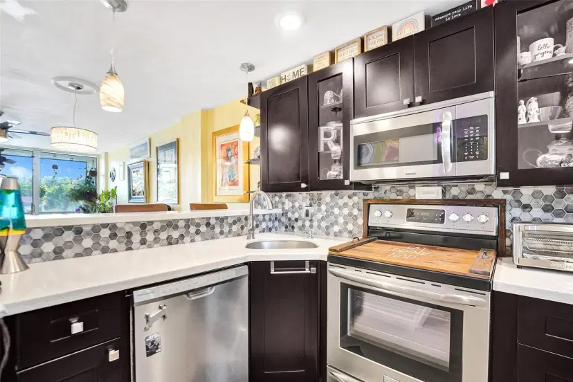 Picture of 111 Royal Park Dr 2E, Oakland Park FL 33309