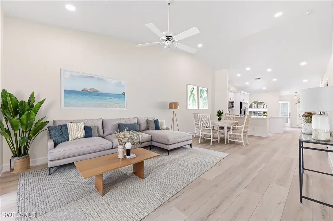 Picture of 8562 Mustang Dr 31, Naples, FL 34113