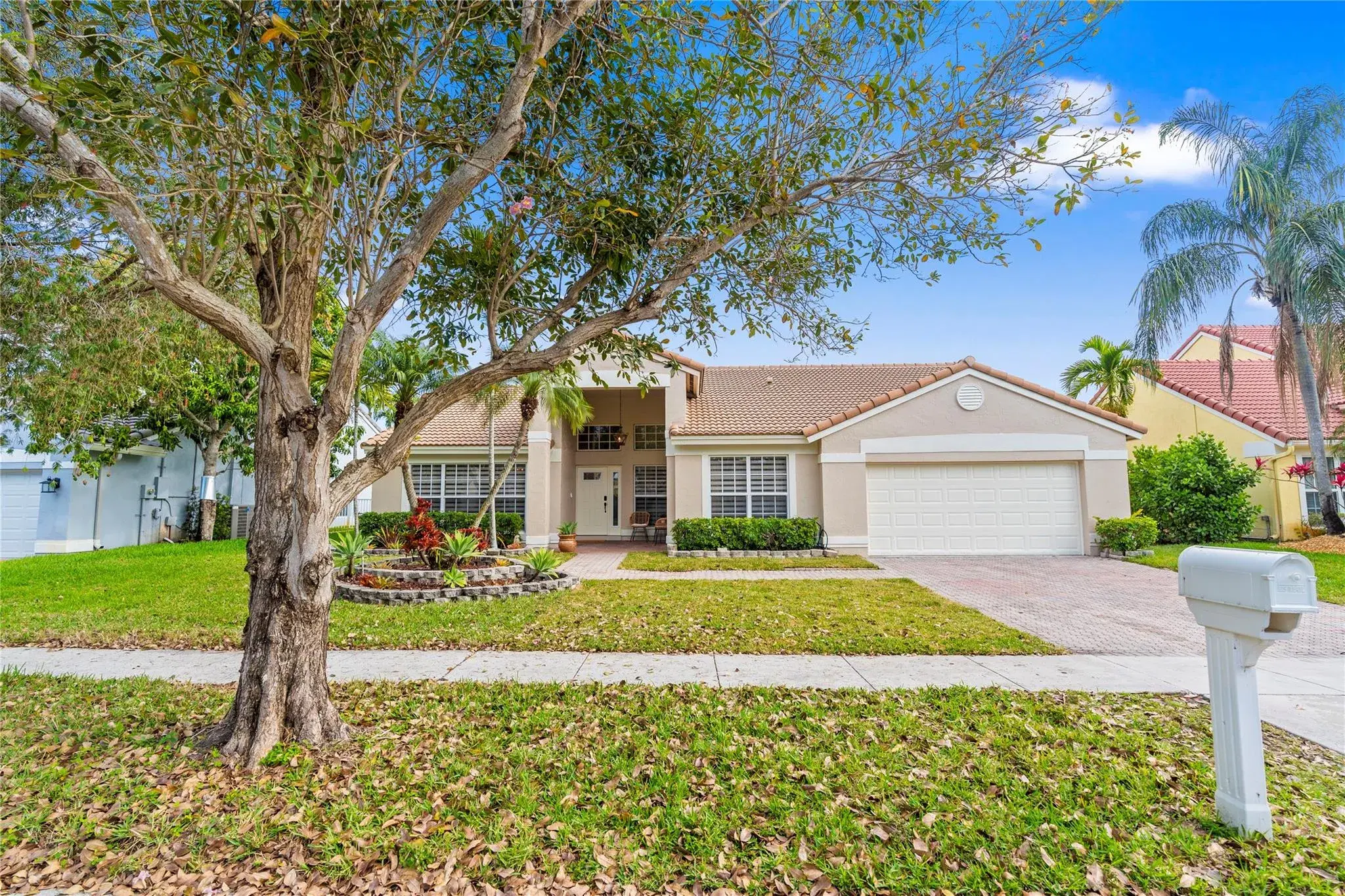 Picture of 19327 NW 13Th St, Pembroke Pines, FL 33029