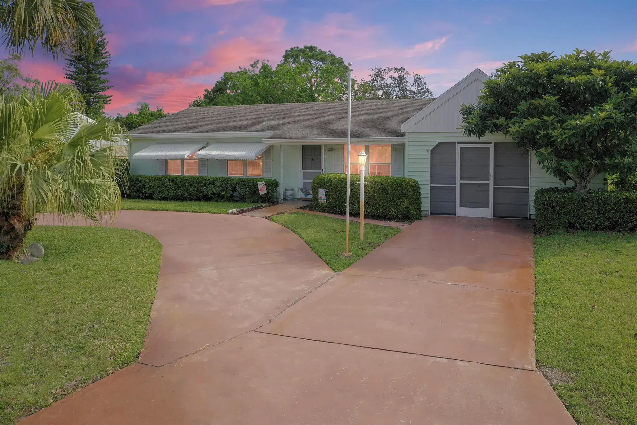 Picture of 1725 SE Elkhart Terrace, Port St Lucie, FL 34952