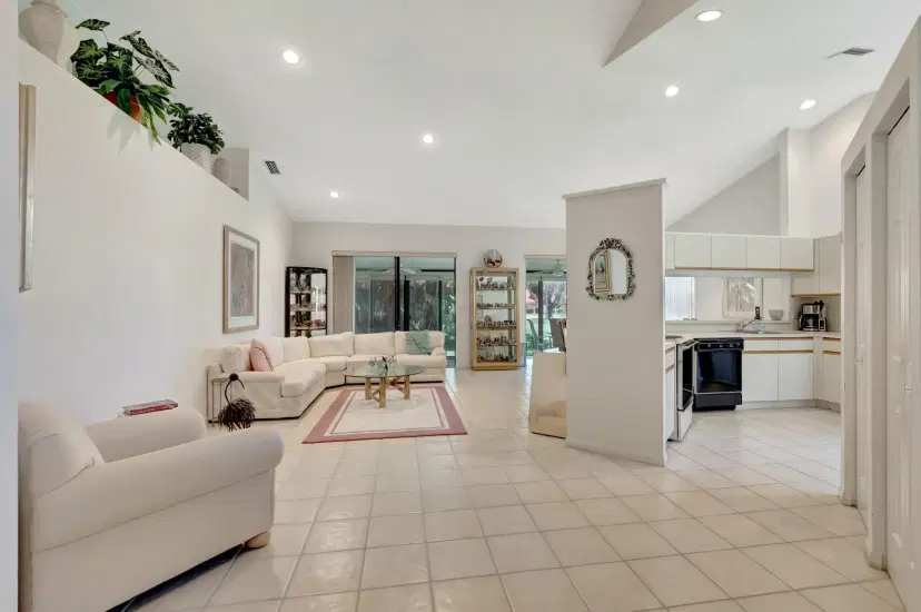 Picture of 7624 Lexington Club B Boulevard B, Delray Beach FL 33446