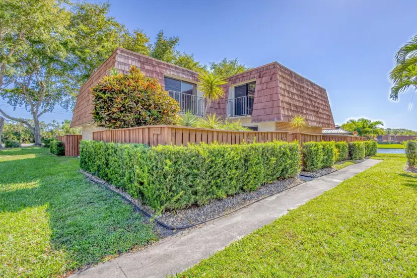 Picture of 736 Buttonwood Lane, Boynton Beach FL 33436