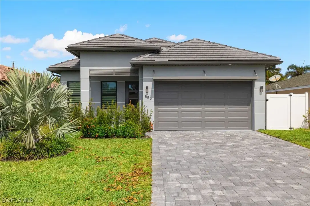 Picture of 555 99Th Ave N, Naples, FL 34108